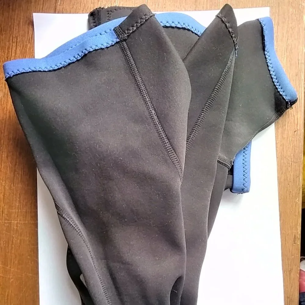 Realon kids size 14 short sleeve wetsuit - Picture 7 of 7